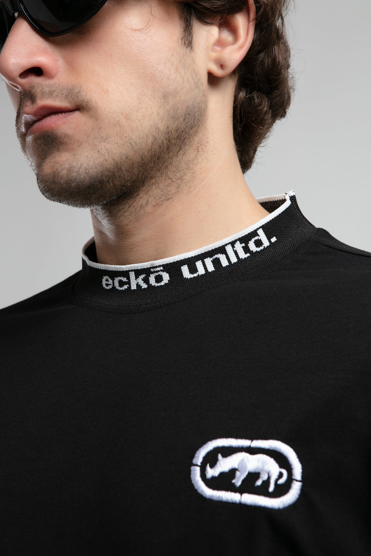 Ecko Unltd. Tricou cu decolteu la baza gatului, imprimeu cu logo, Negru, ROCKAWAY