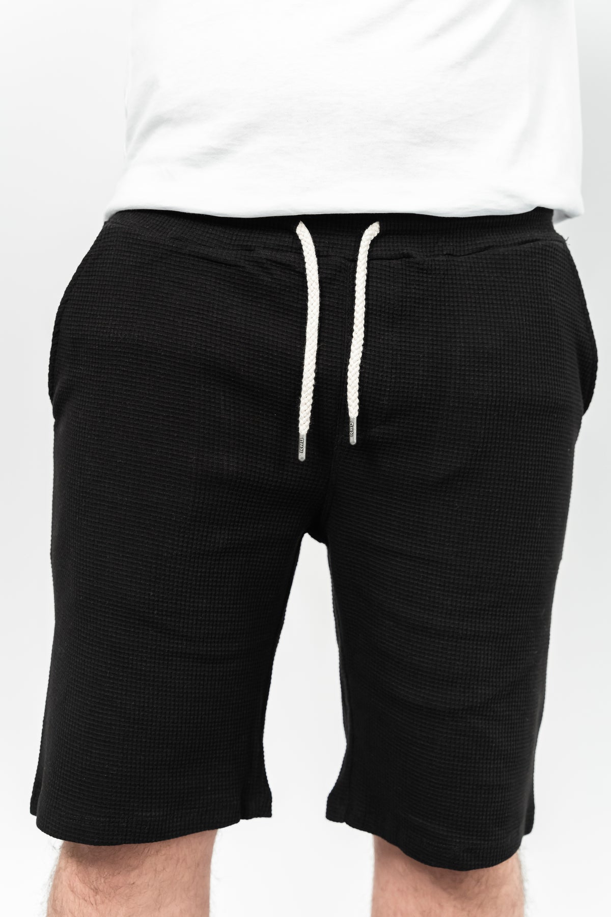 RWB, Pantaloni scurti cu snur si elastic in talie, buzunare laterale, regular fit, ROZE, Negru