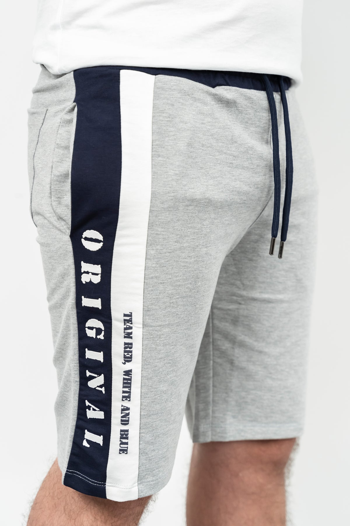 RWB, Pantaloni scurti cu snur si elastic in talie, buzunare laterale, regular fit, ROZRA, Gri