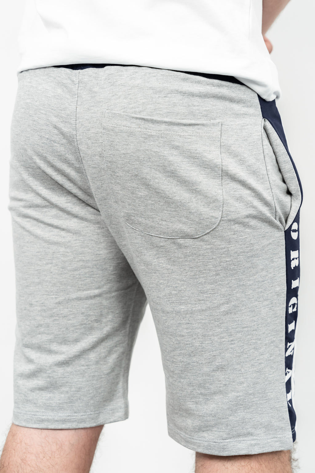 RWB, Pantaloni scurti cu snur si elastic in talie, buzunare laterale, regular fit, ROZRA, Gri