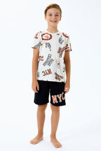 Set doua piese cu tricou si pantaloni scurti, pentru baieti, decolteu la baza gatului si model, Bej