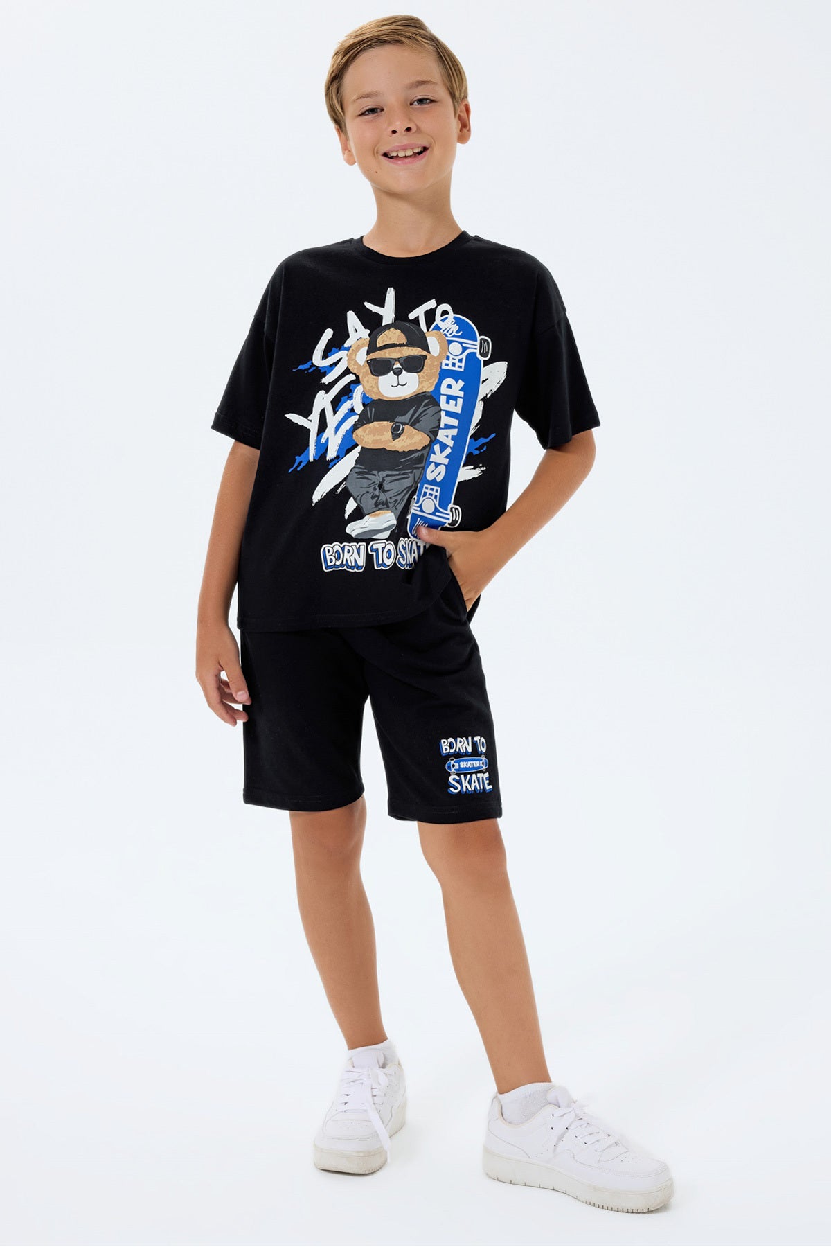Set doua piese cu tricou si pantaloni scurti, pentru baieti