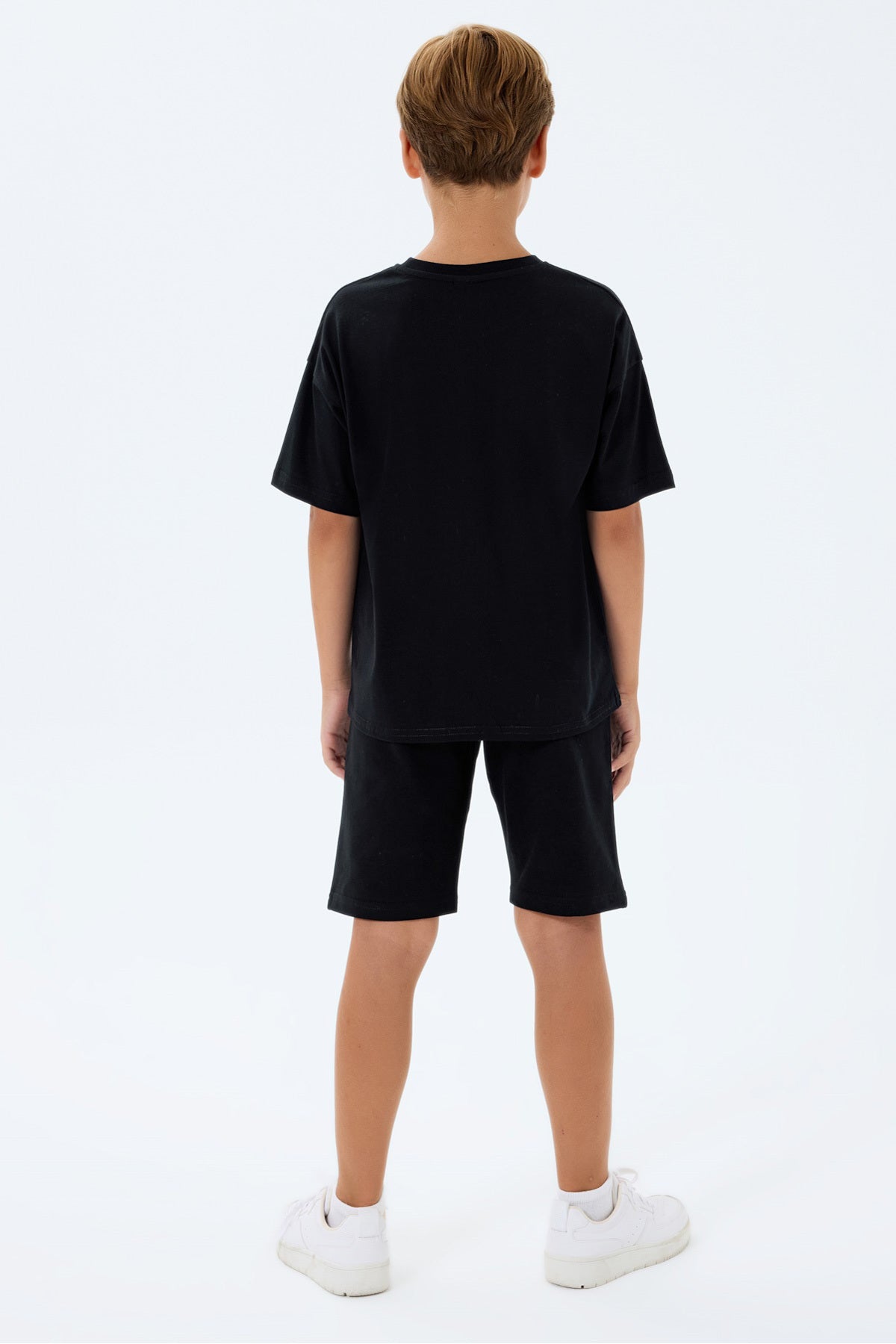Set doua piese cu tricou si pantaloni scurti, pentru baieti