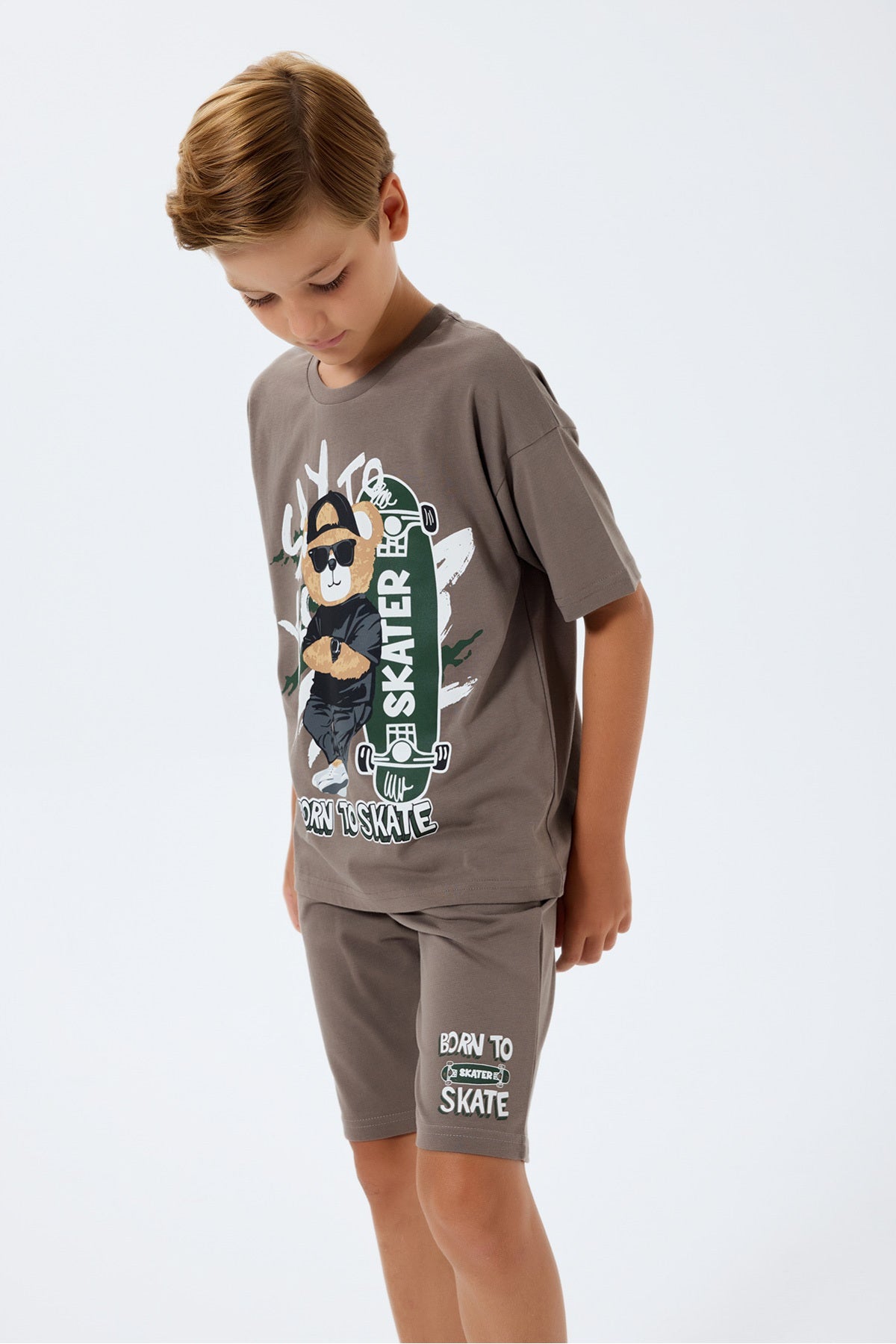 Set doua piese cu tricou si pantaloni scurti, pentru baieti