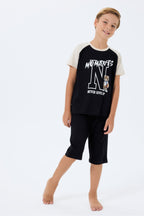 Set doua piese cu tricou si pantaloni scurti, pentru baieti, decolteu la baza gatului si model, Negru
