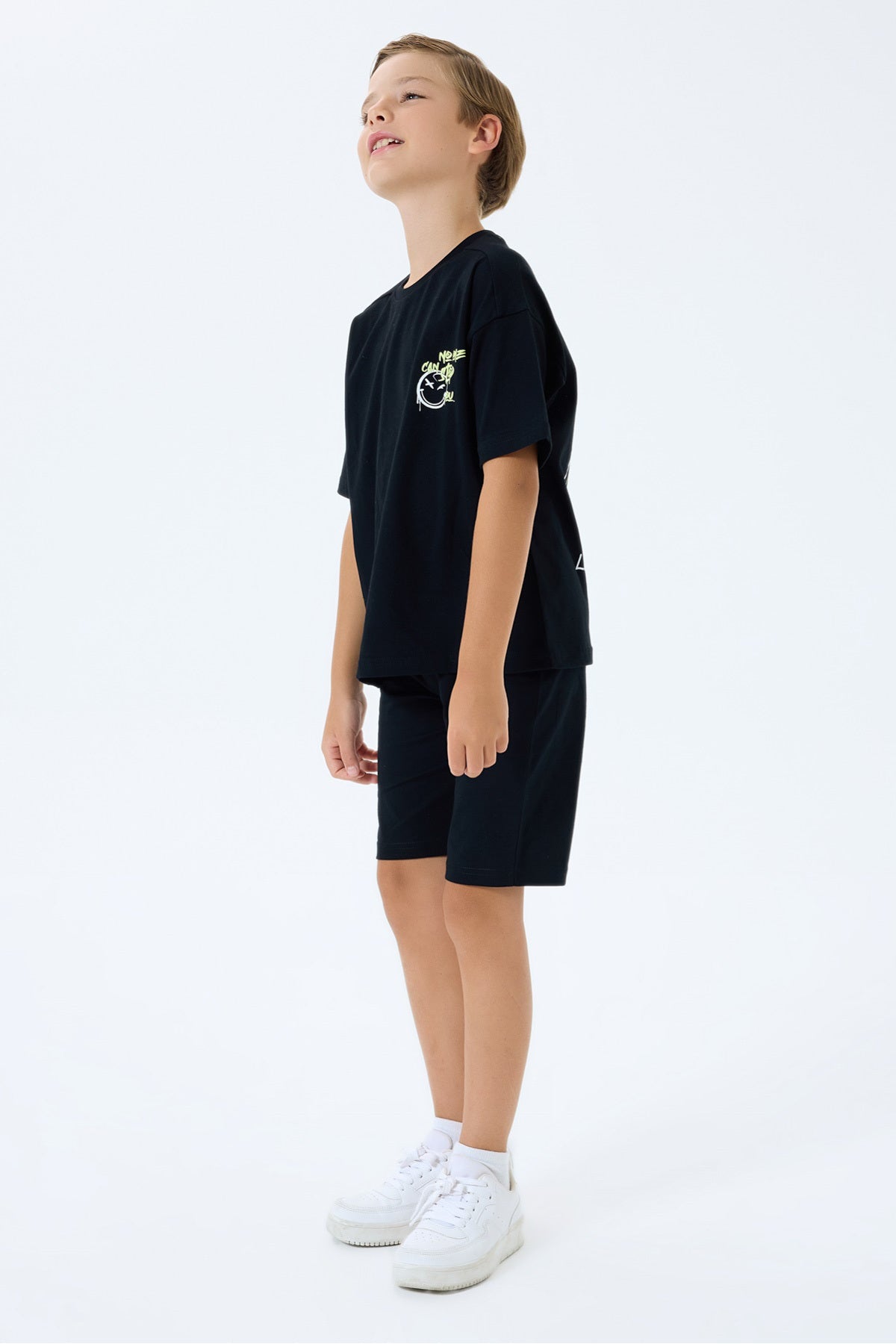 Set doua piese cu tricou si pantaloni scurti, pentru baieti