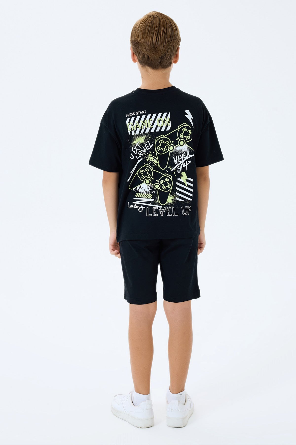 Set doua piese cu tricou si pantaloni scurti, pentru baieti