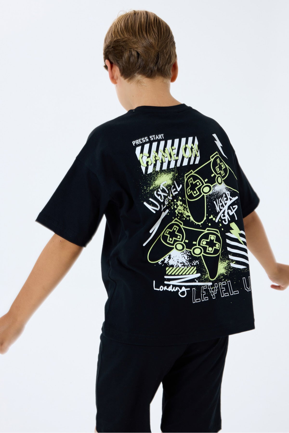 Set doua piese cu tricou si pantaloni scurti, pentru baieti
