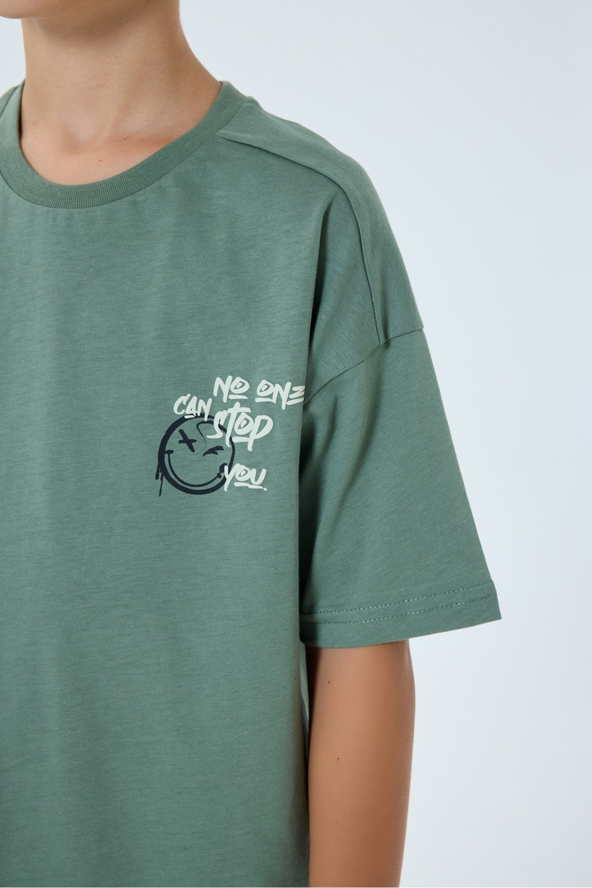 Set doua piese cu tricou si pantaloni scurti, pentru baieti