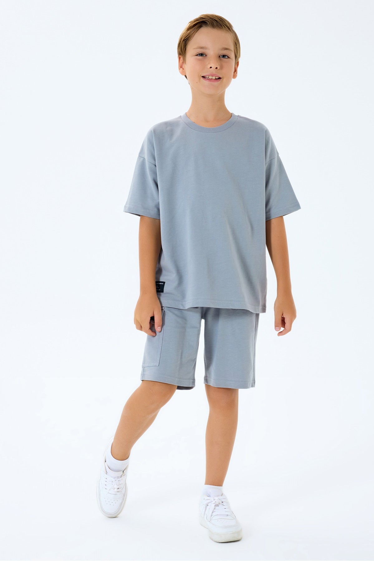 Set doua piese cu tricou si pantaloni scurti, pentru baieti
