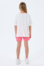 Set doua piese cu tricou si pantaloni scurti, cu decolteu la baza gatului si model, Alb