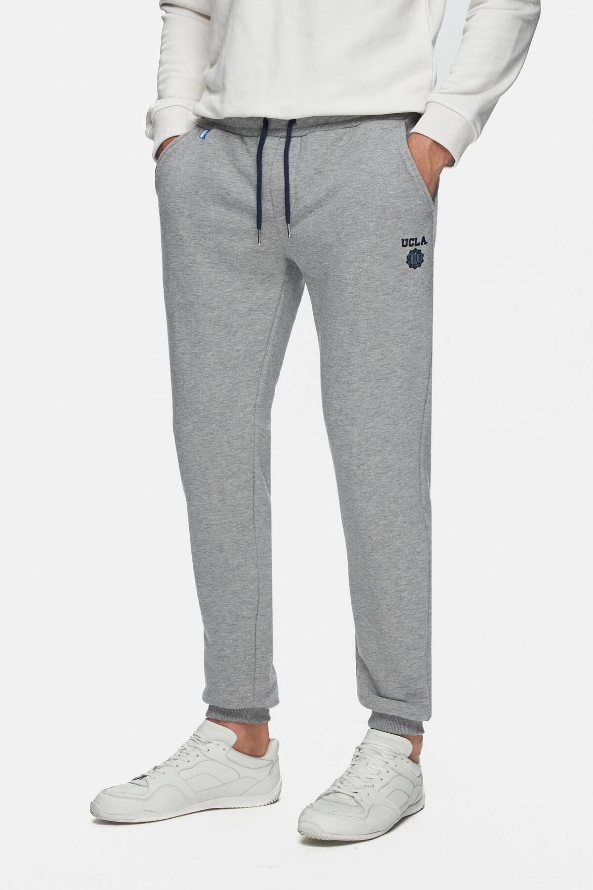 UCLA Pantaloni de trening cu elastic si snur in talie, buzunare laterale
