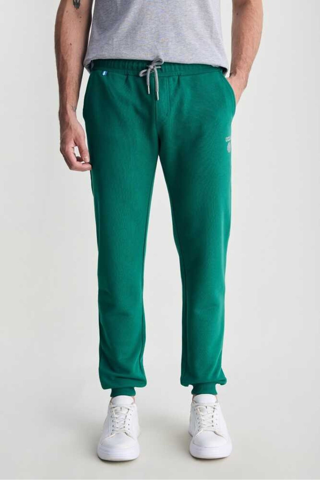 UCLA Pantaloni de trening cu elastic si snur in talie, buzunare laterale