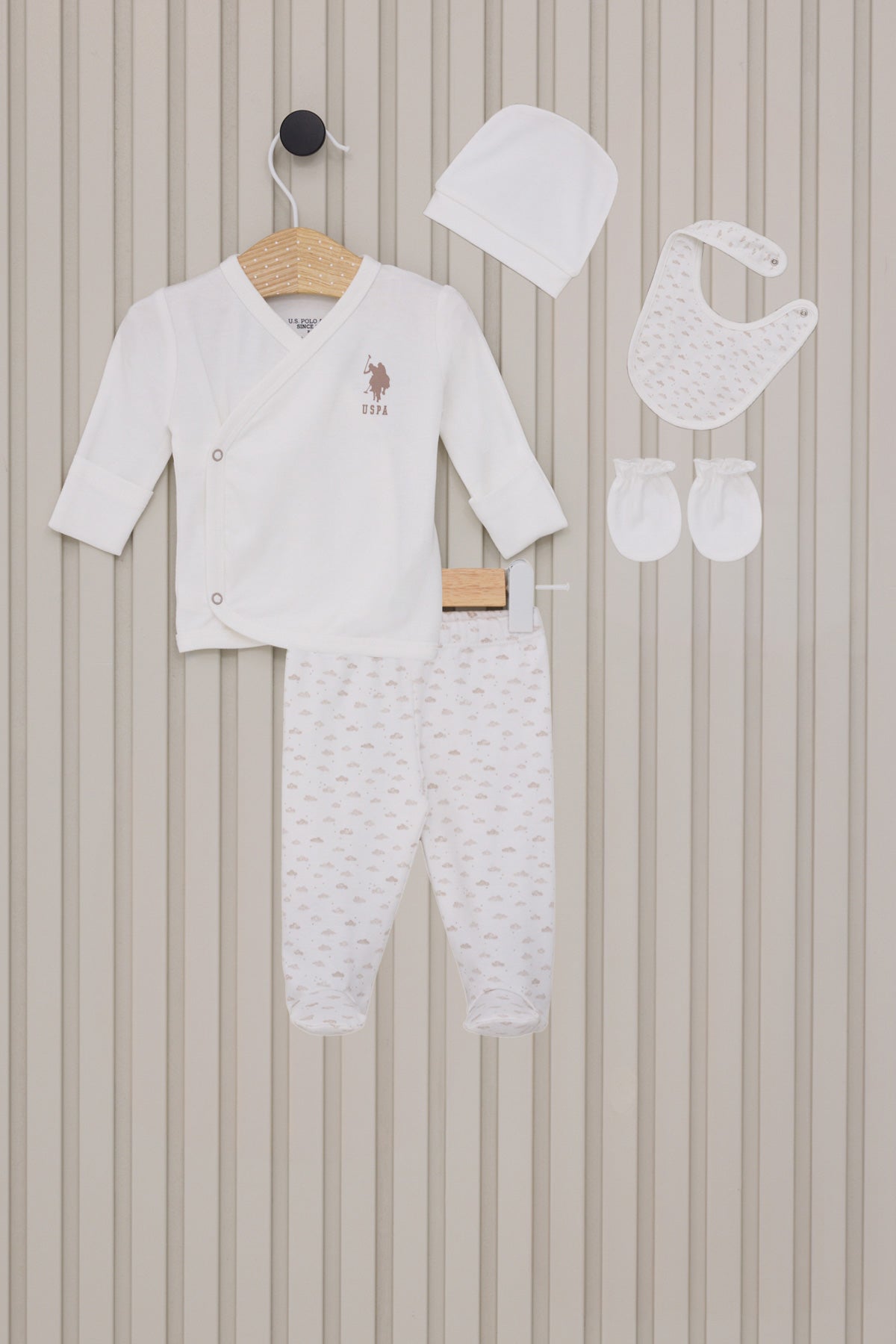 U.S. Polo Assn. Set cinci piese pentru nou-nascuti, Alb