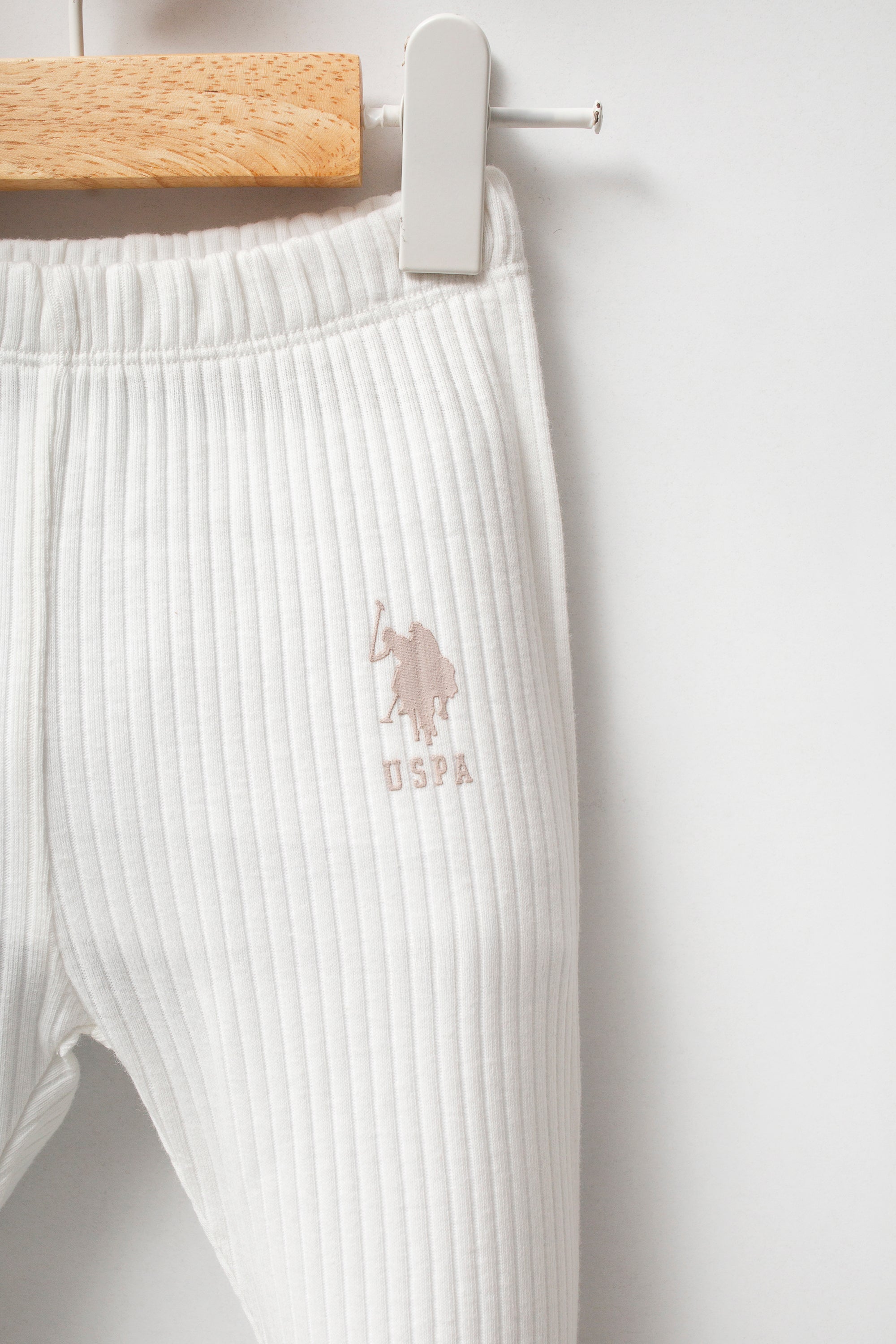 U.S. Polo Assn. Set trei piese cu caciula, bluza si pantaloni, Alb