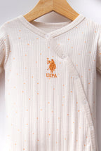 U.S. Polo Assn. Set patru piese cu caciula, pantaloni, body si salopeta, Alb