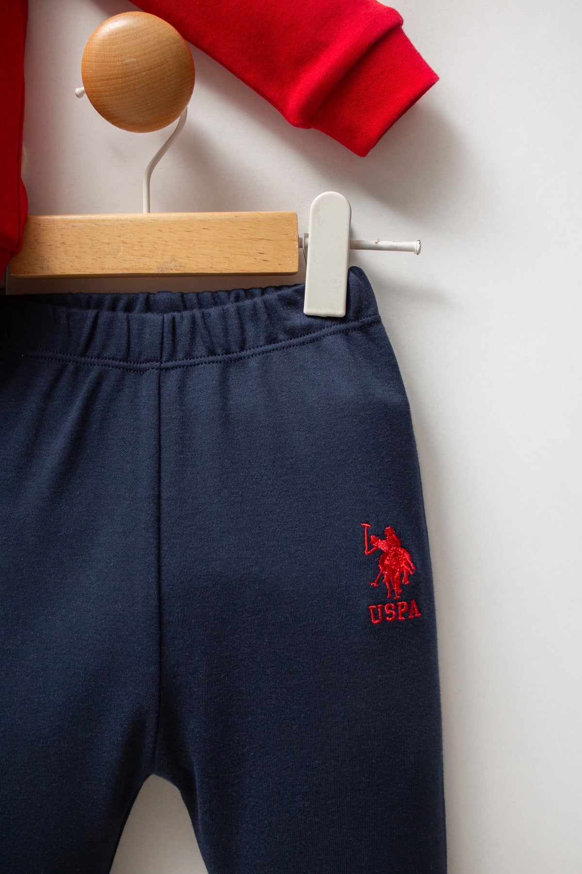 U.S. Polo Assn. Set doua piese cu logo discret, Rosu