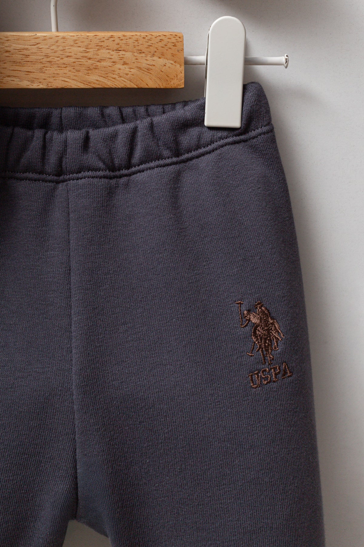 U.S. Polo Assn. Set trei piese cu bluza, hanorac si pantaloni, Gri