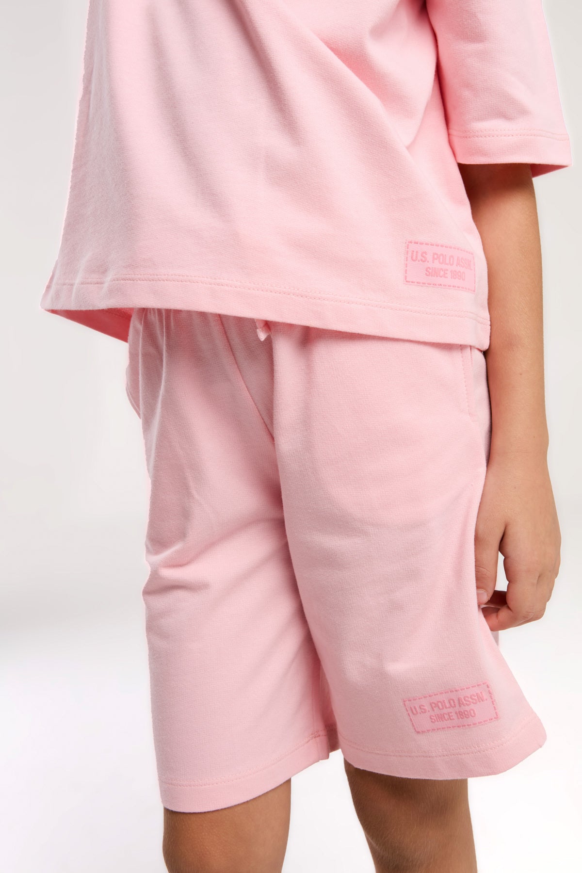 U.S. Polo Assn., Set de tricou de bumbac cu logo si pantaloni scurti - 2 piese