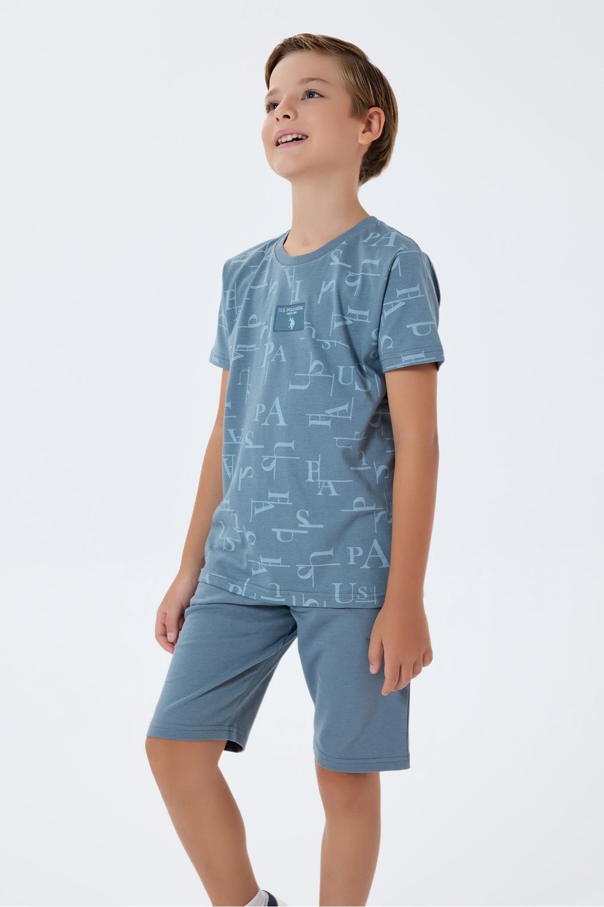 Set doua piese cu tricou si pantaloni scurti, pentru baieti, Gri