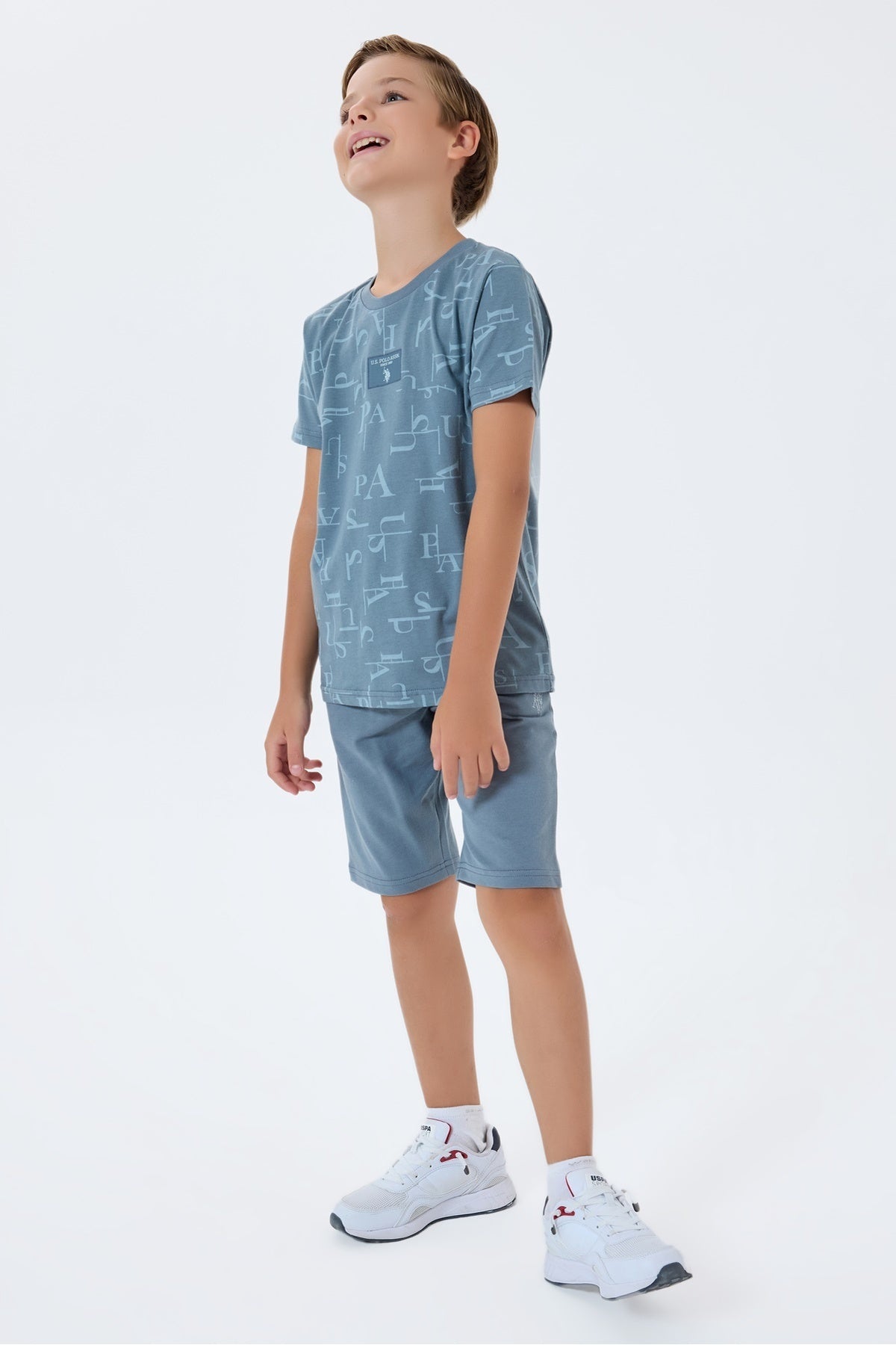 Set doua piese cu tricou si pantaloni scurti, pentru baieti, Gri