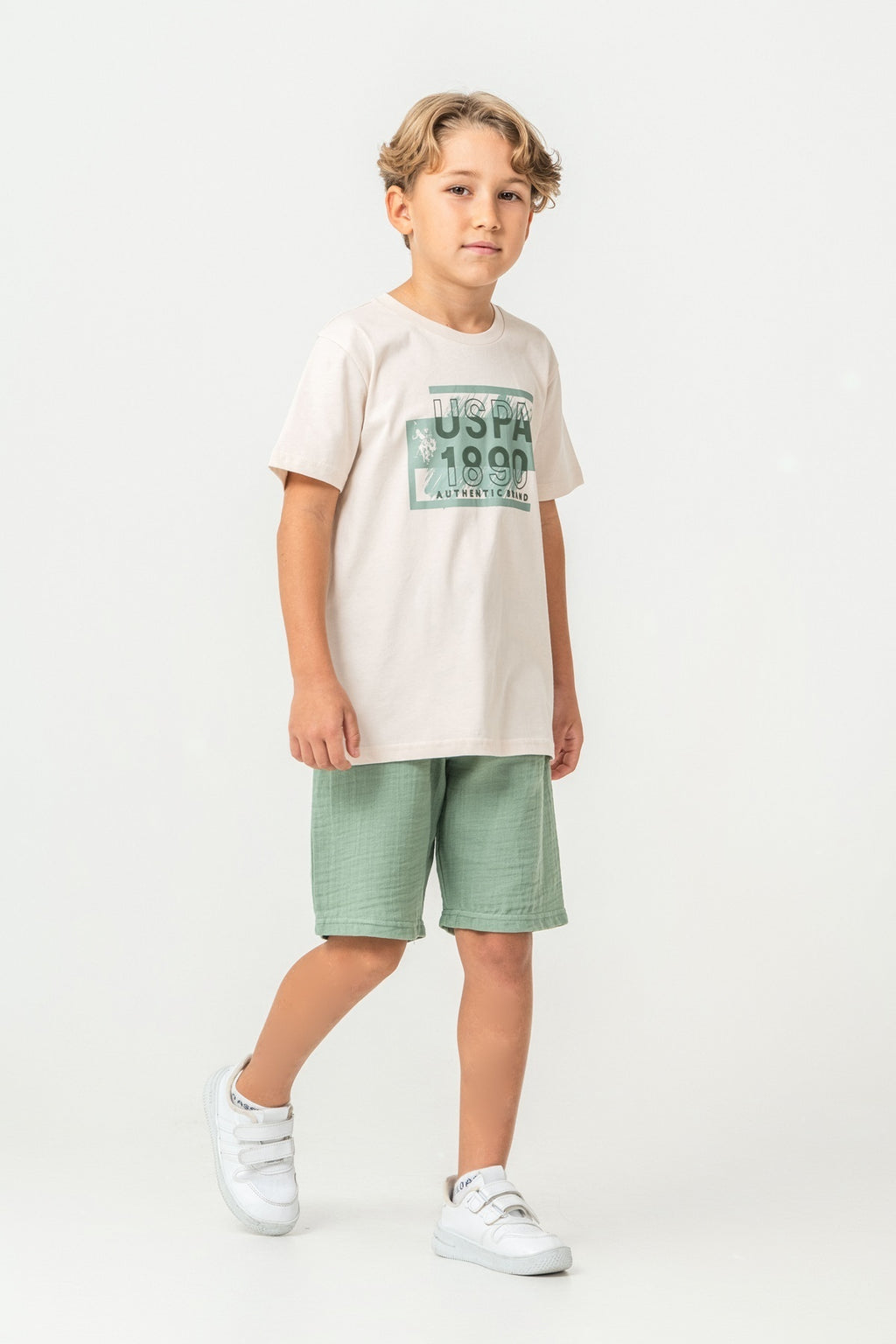 Set doua piese cu tricou si pantaloni scurti, pentru baieti, Bej