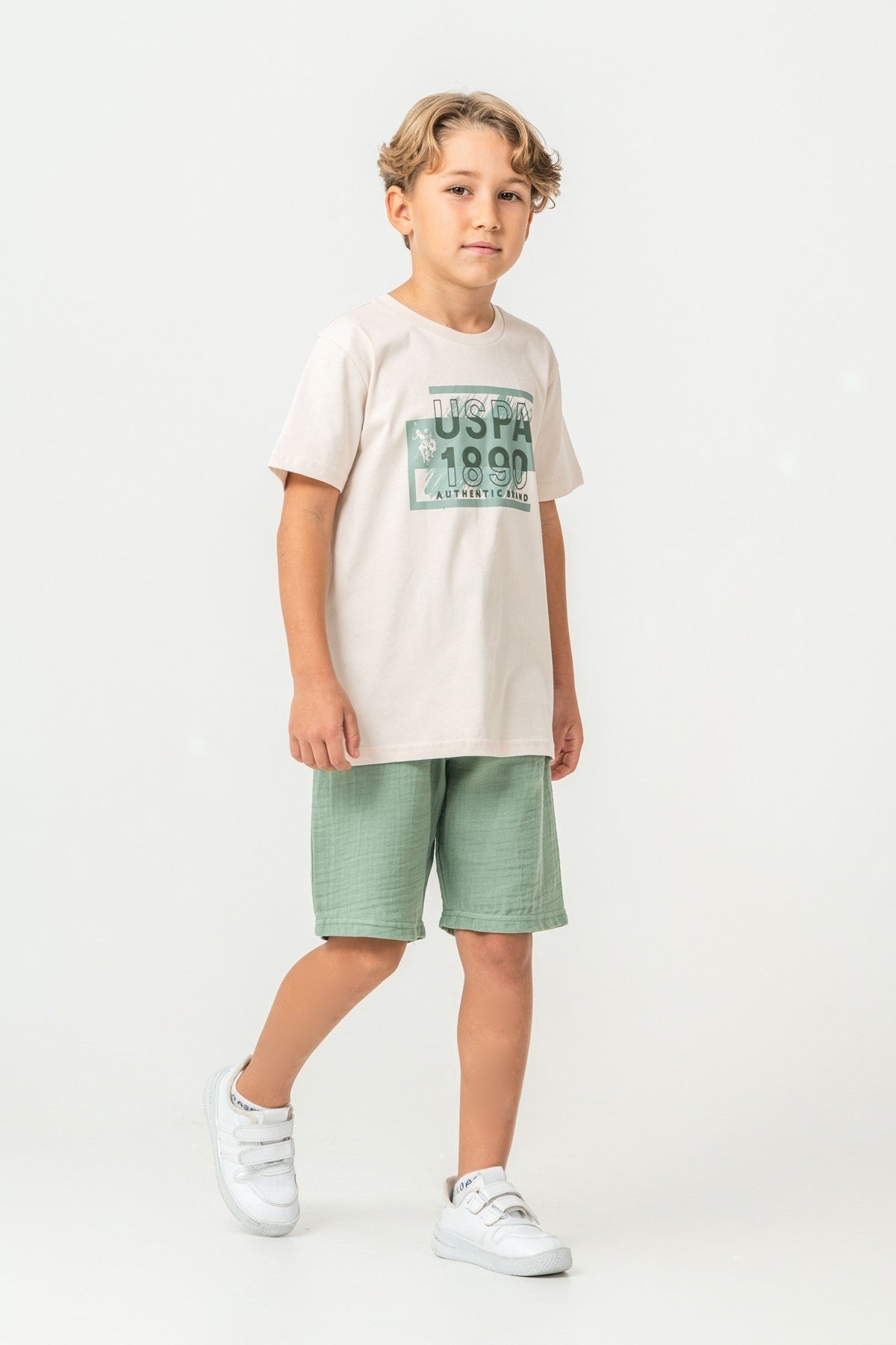 Set doua piese cu tricou si pantaloni scurti, pentru baieti, Bej