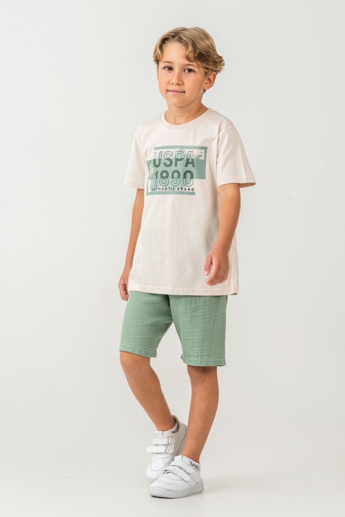Set doua piese cu tricou si pantaloni scurti, pentru baieti, Bej