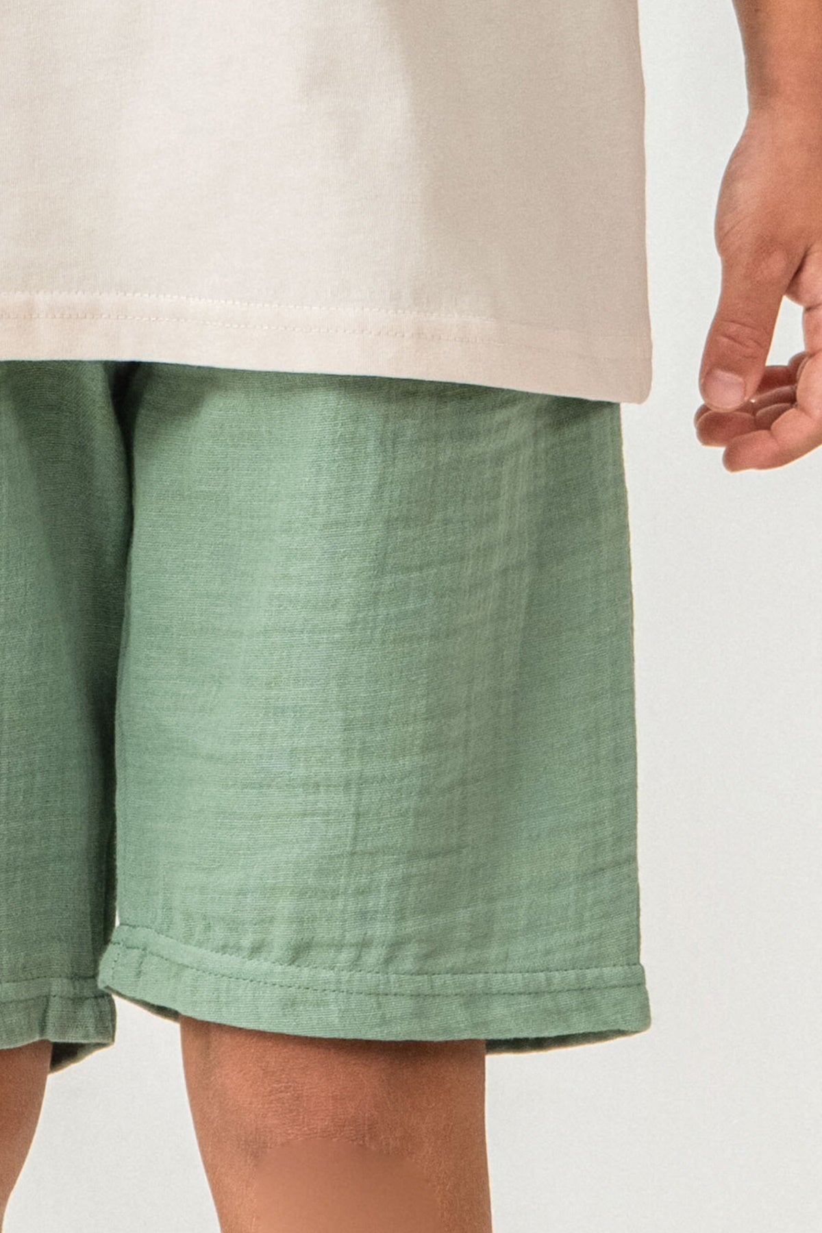 Set doua piese cu tricou si pantaloni scurti, pentru baieti, Bej