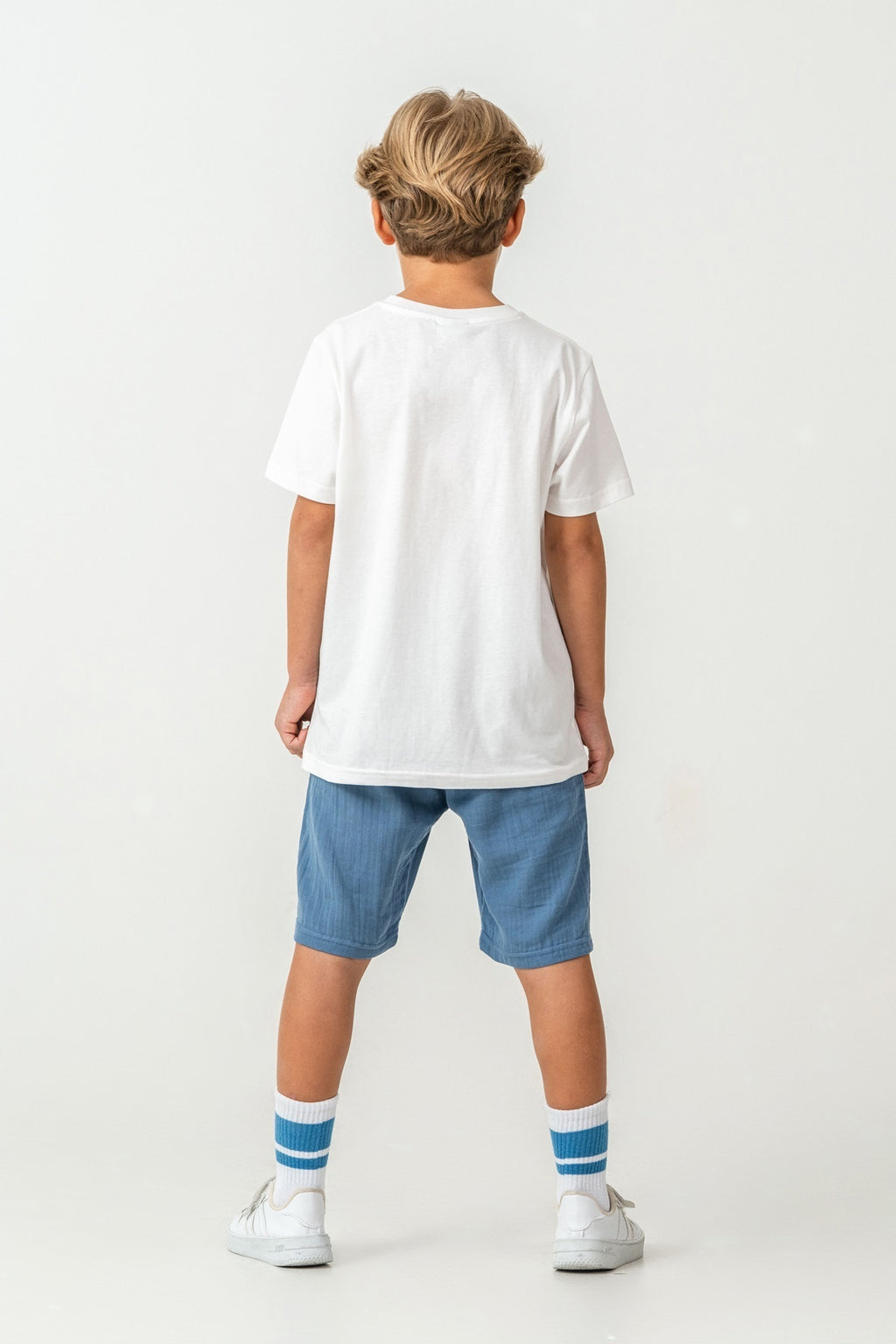 Set doua piese cu tricou si pantaloni scurti, pentru baieti, Alb