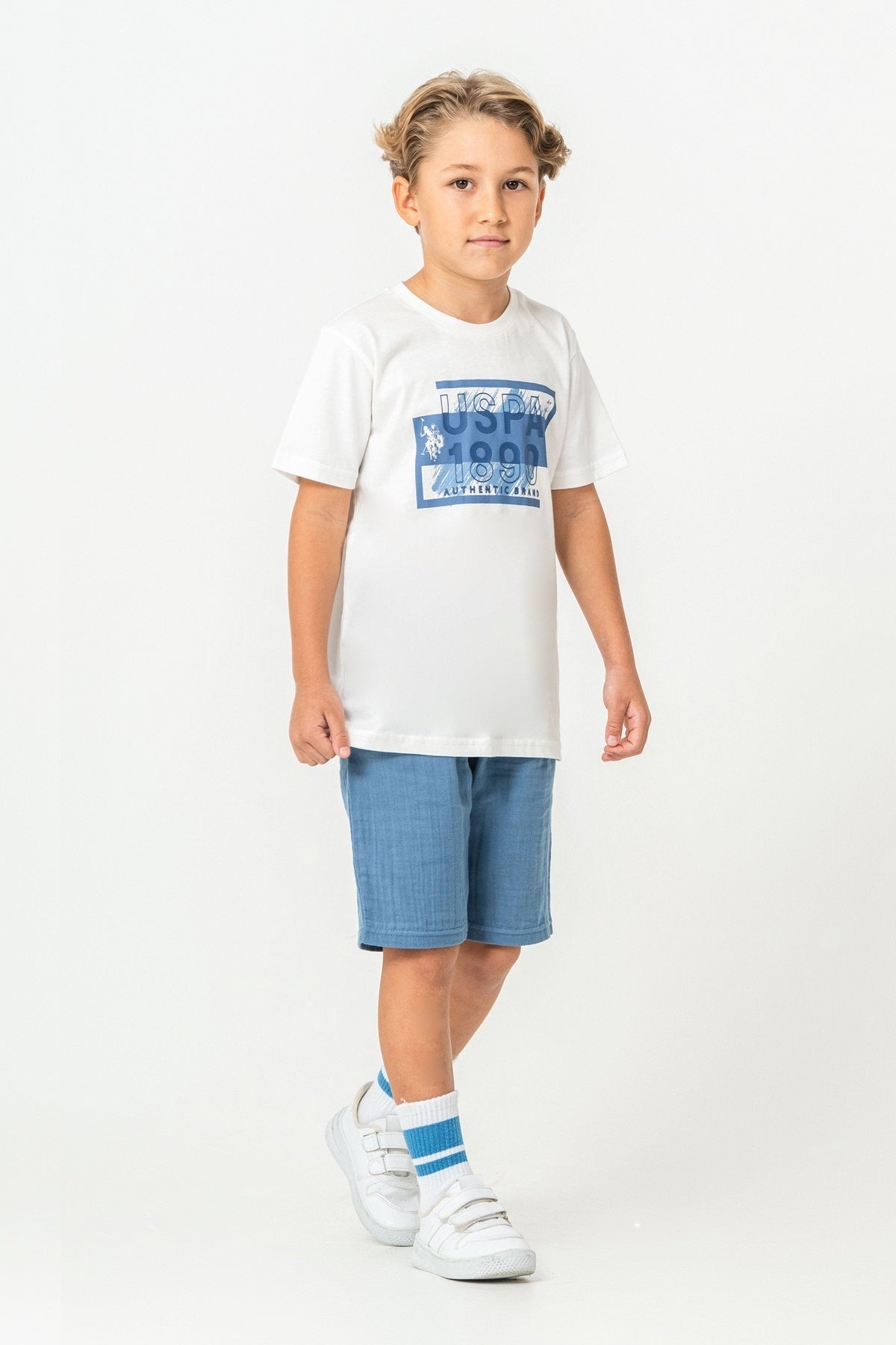 Set doua piese cu tricou si pantaloni scurti, pentru baieti, Alb