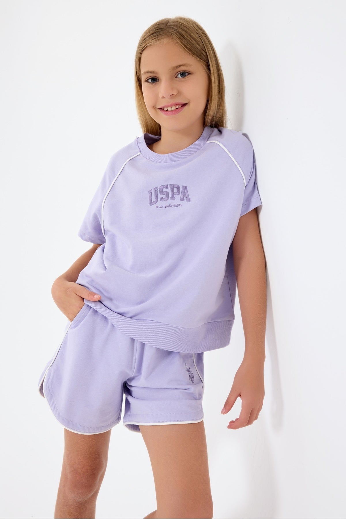 U.S. Polo Assn., Set de tricou cu decolteu la baza gatului si pantaloni scurti - 2 piese