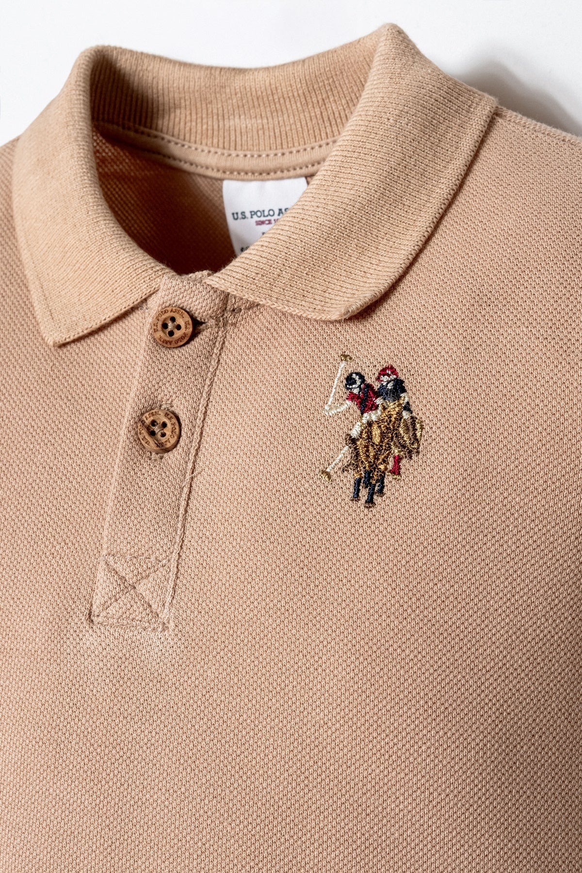 U.S. Polo Assn. Set doua piese cu tricou si pantaloni scurti pentru baieti, Bej