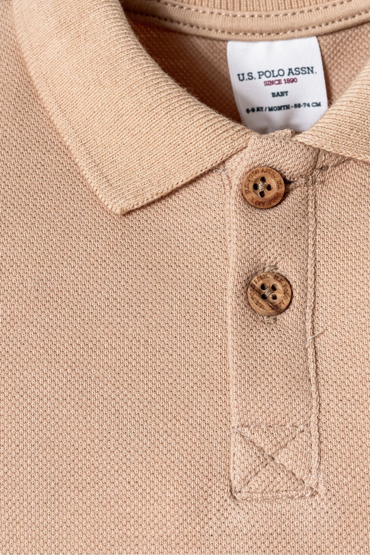 U.S. Polo Assn. Set doua piese cu tricou si pantaloni scurti pentru baieti, Bej