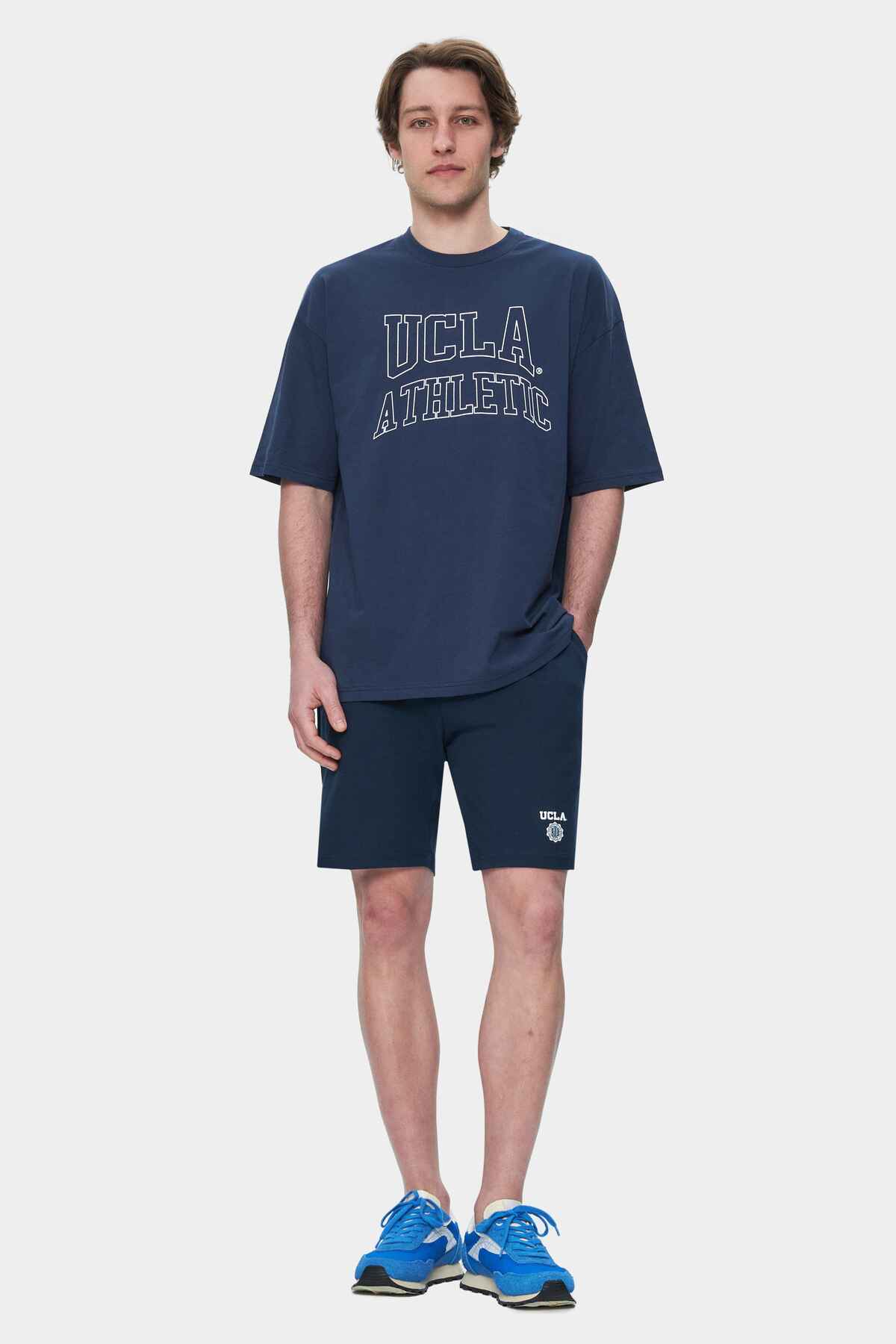 UCLA Tricou cu decolteu la baza gatului, imprimeu cu logo, regular fit, Bleumarin, WEBSTER