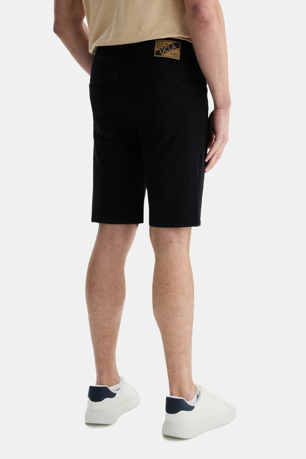 UCLA Pantaloni scurti cu snur si banda elastica in talie, buzunare laterale si imprimeu cu logo discret, Negru, DARREL