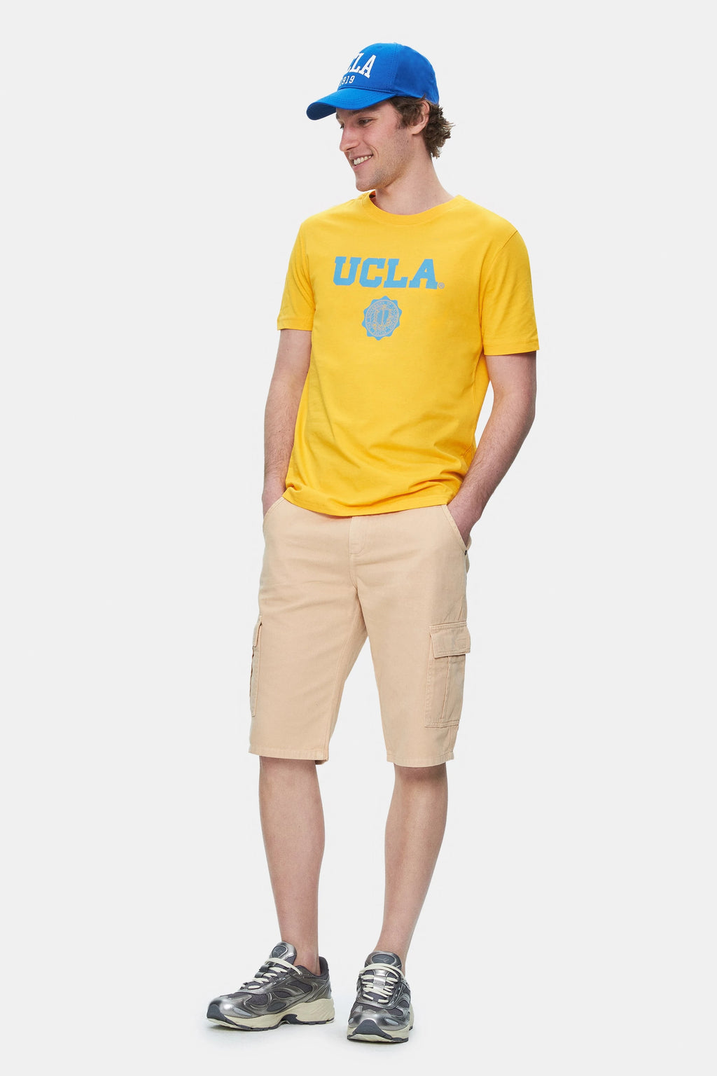 UCLA Tricou cu decolteu la baza gatului, imprimeu cu logo, regular fit, Galben, GAYLEY