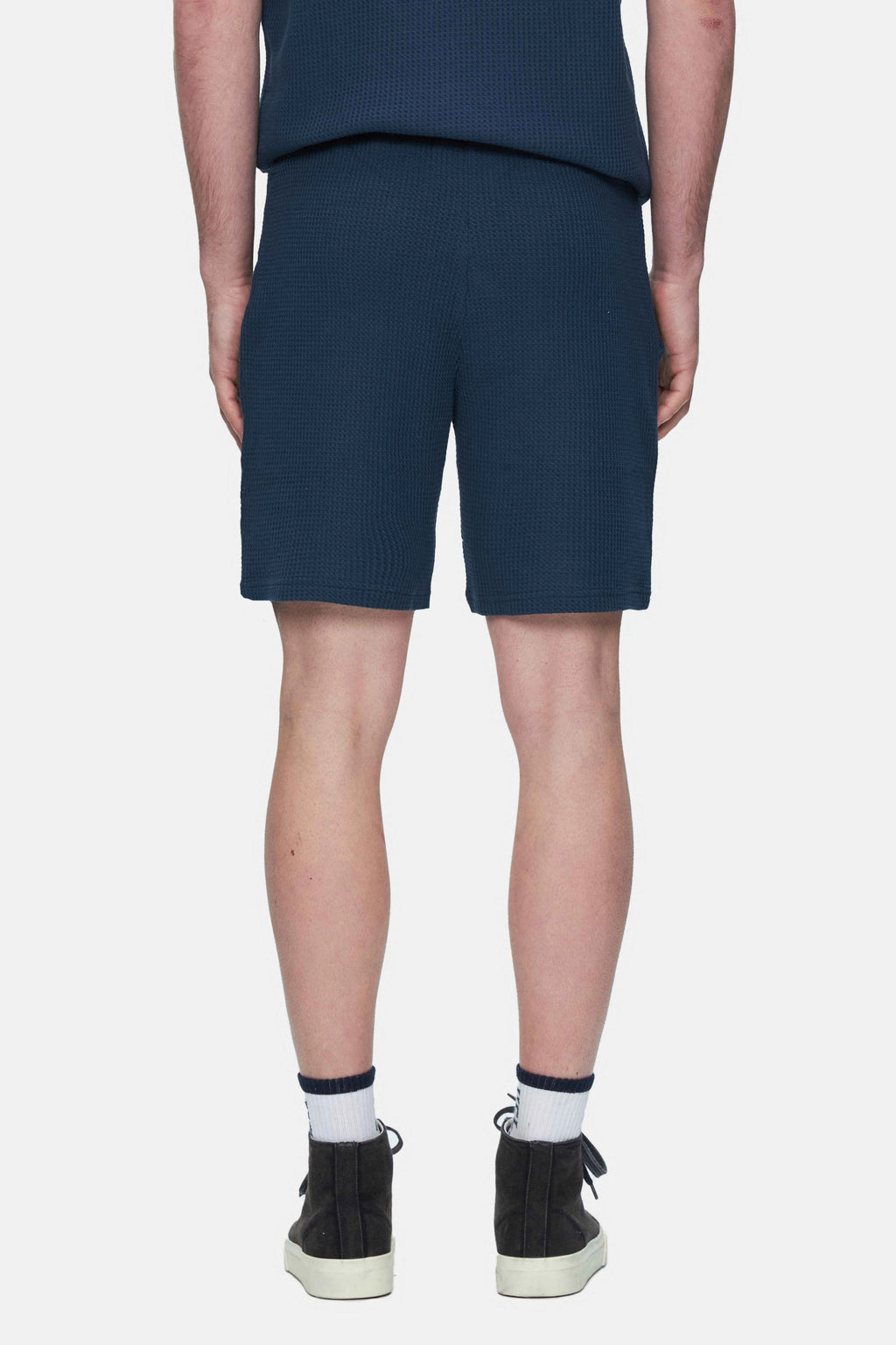 UCLA Pantaloni scurti cu snur si banda elastica in talie, buzunare laterale si imprimeu cu logo discret, Bleumarin, SIERGE