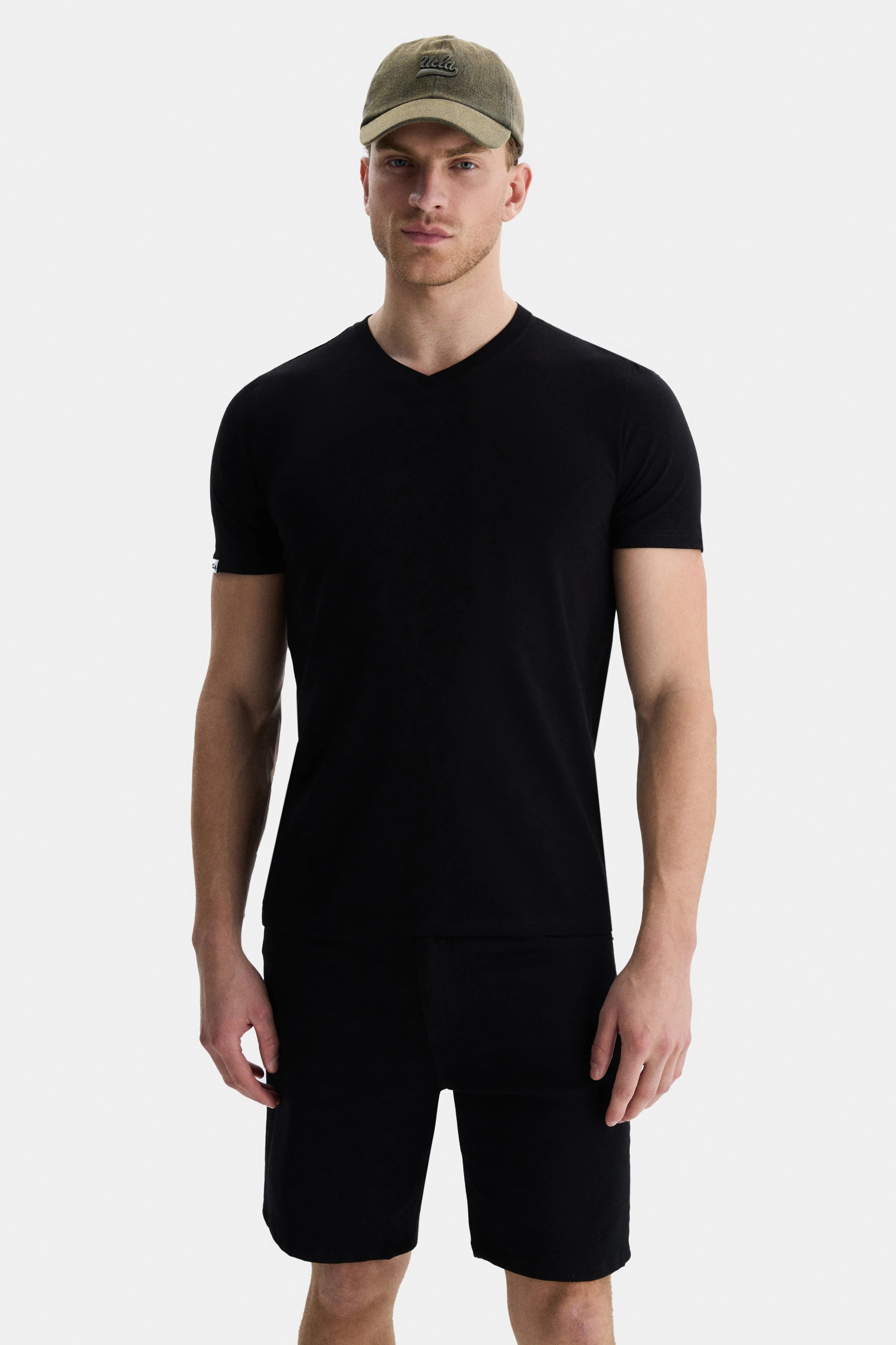 UCLA Tricou cu decolteu la baza gatului, imprimeu cu logo, regular fit, Negru, VANNESS