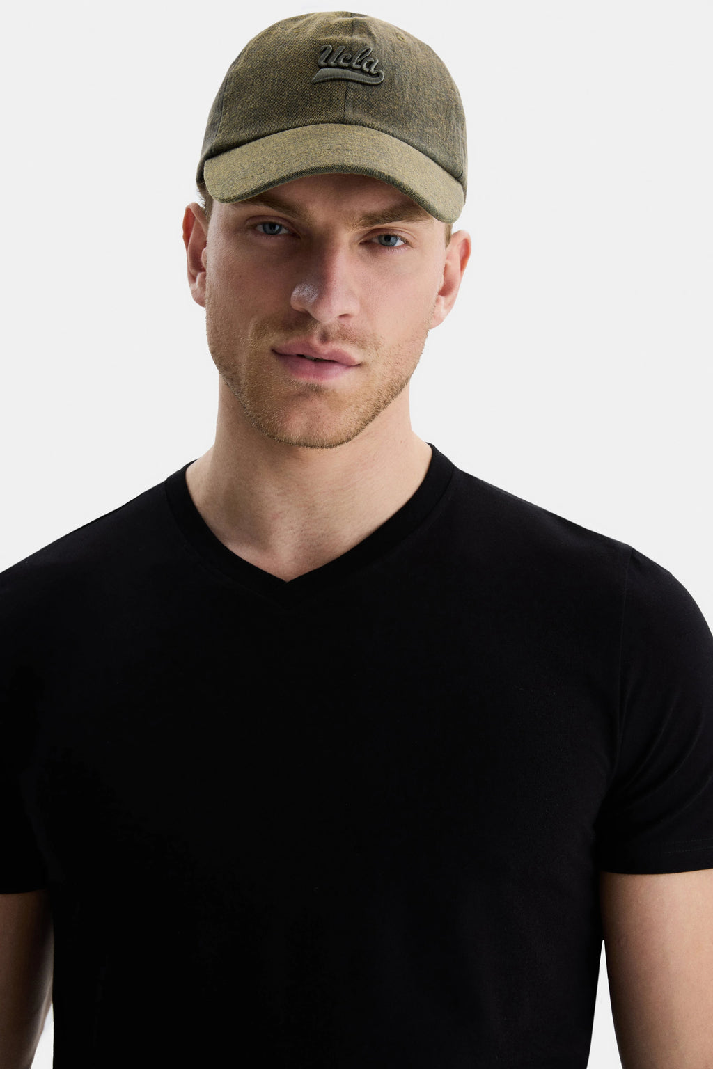 UCLA Tricou cu decolteu la baza gatului, imprimeu cu logo, regular fit, Negru, VANNESS