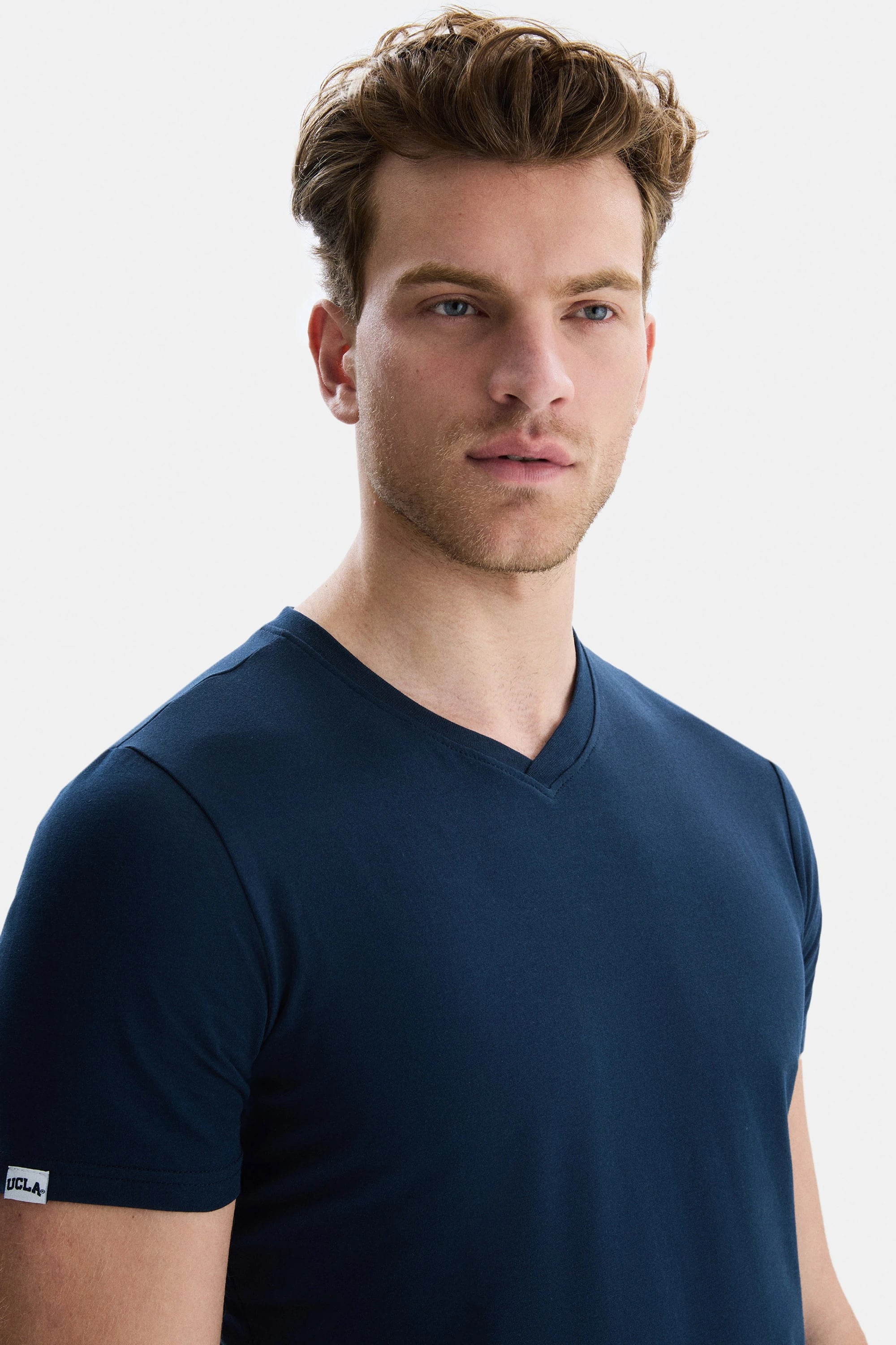UCLA Tricou cu decolteu la baza gatului, imprimeu cu logo, regular fit, Bleumarin, VANNESS
