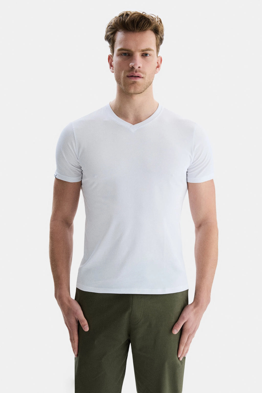 UCLA Tricou cu decolteu la baza gatului, imprimeu cu logo, regular fit, Alb, VANNESS