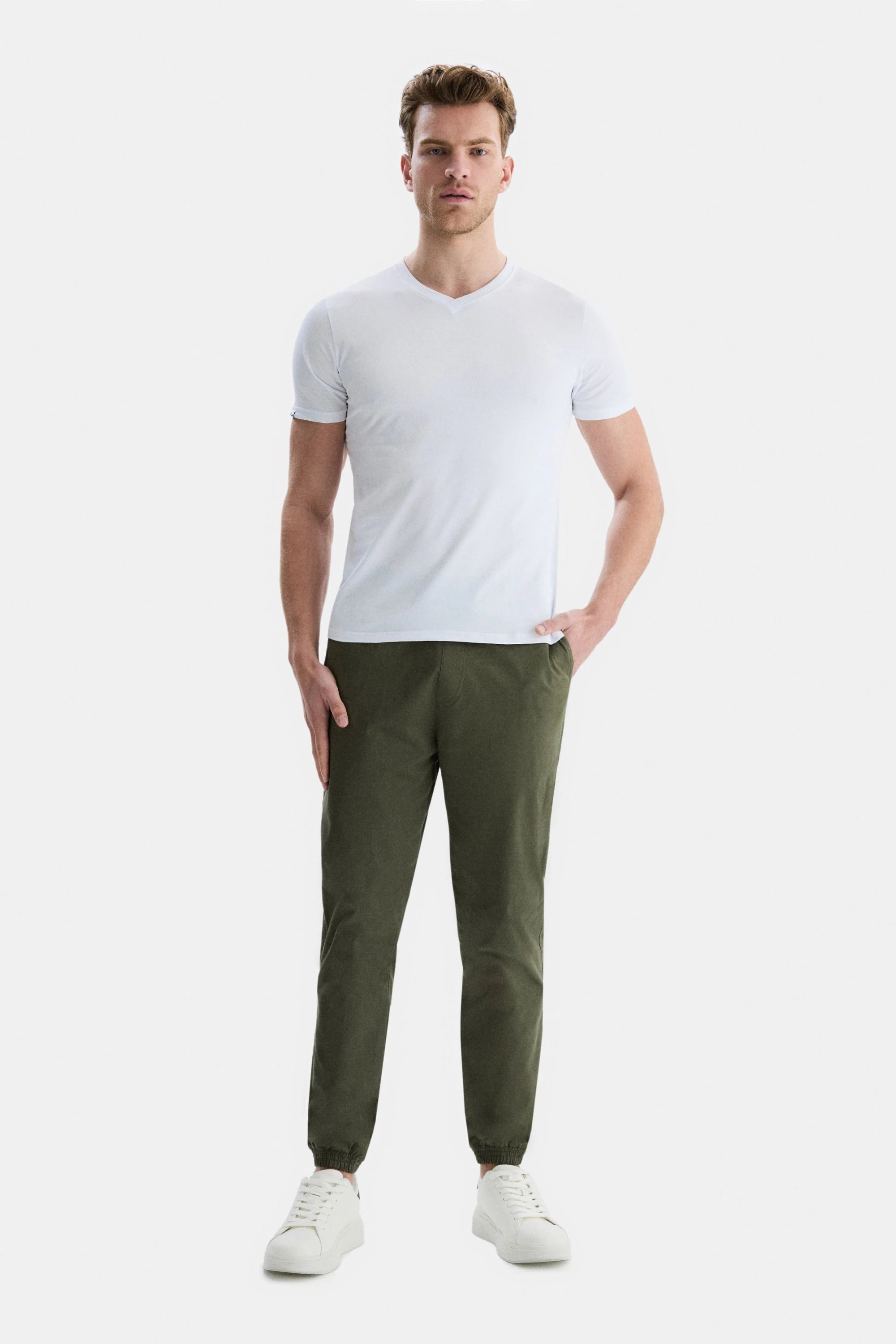 UCLA Tricou cu decolteu la baza gatului, imprimeu cu logo, regular fit, Alb, VANNESS